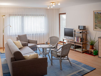 Wohnzimmer mit Seeblick